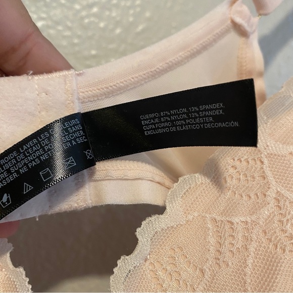 Natori Refined Contour Lace Trim Underwire Bra - Picture 8 of 9